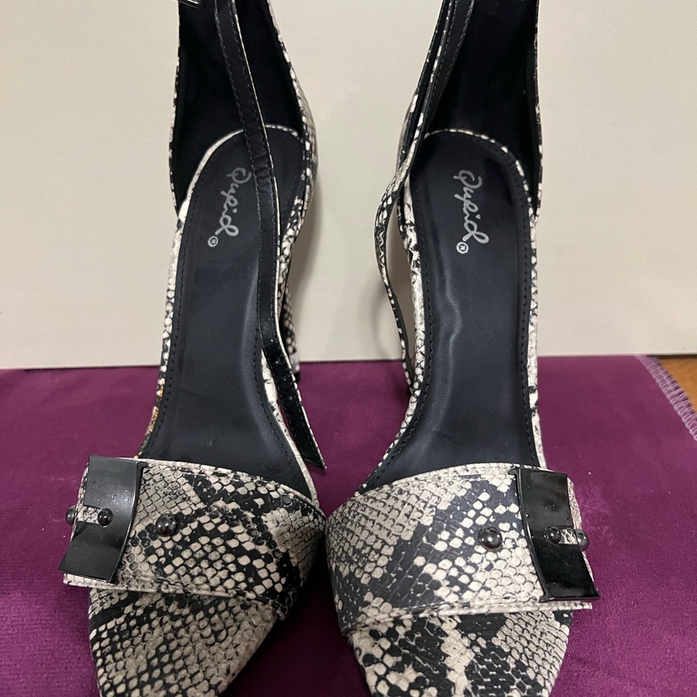 Qupid Black and White Snakeskin Heels